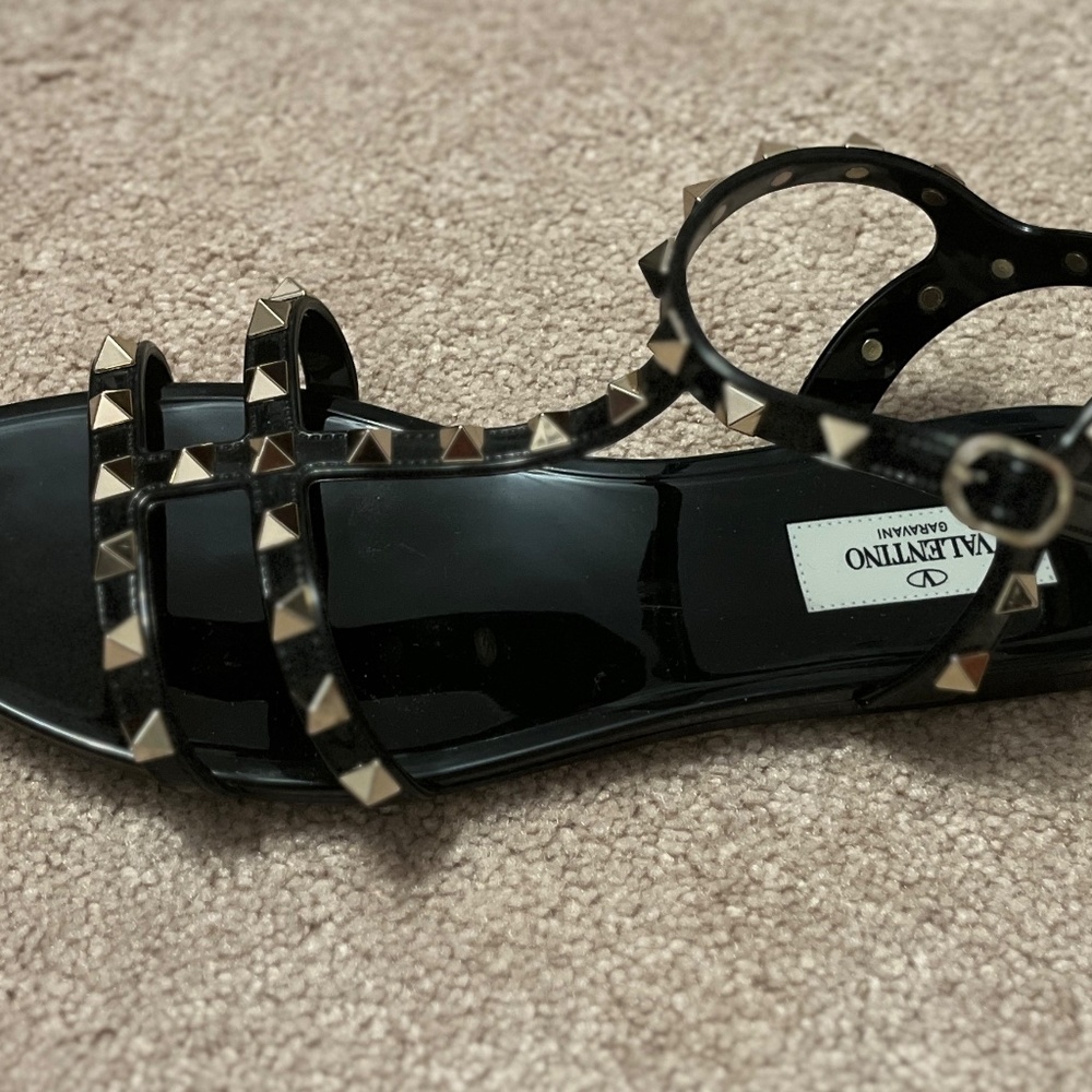 Sandals - Picture 4 of 8